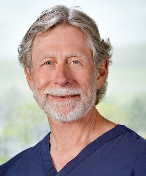 Dr. Robert Ewing, opthalmologist, and cataract and glaucoma specialist